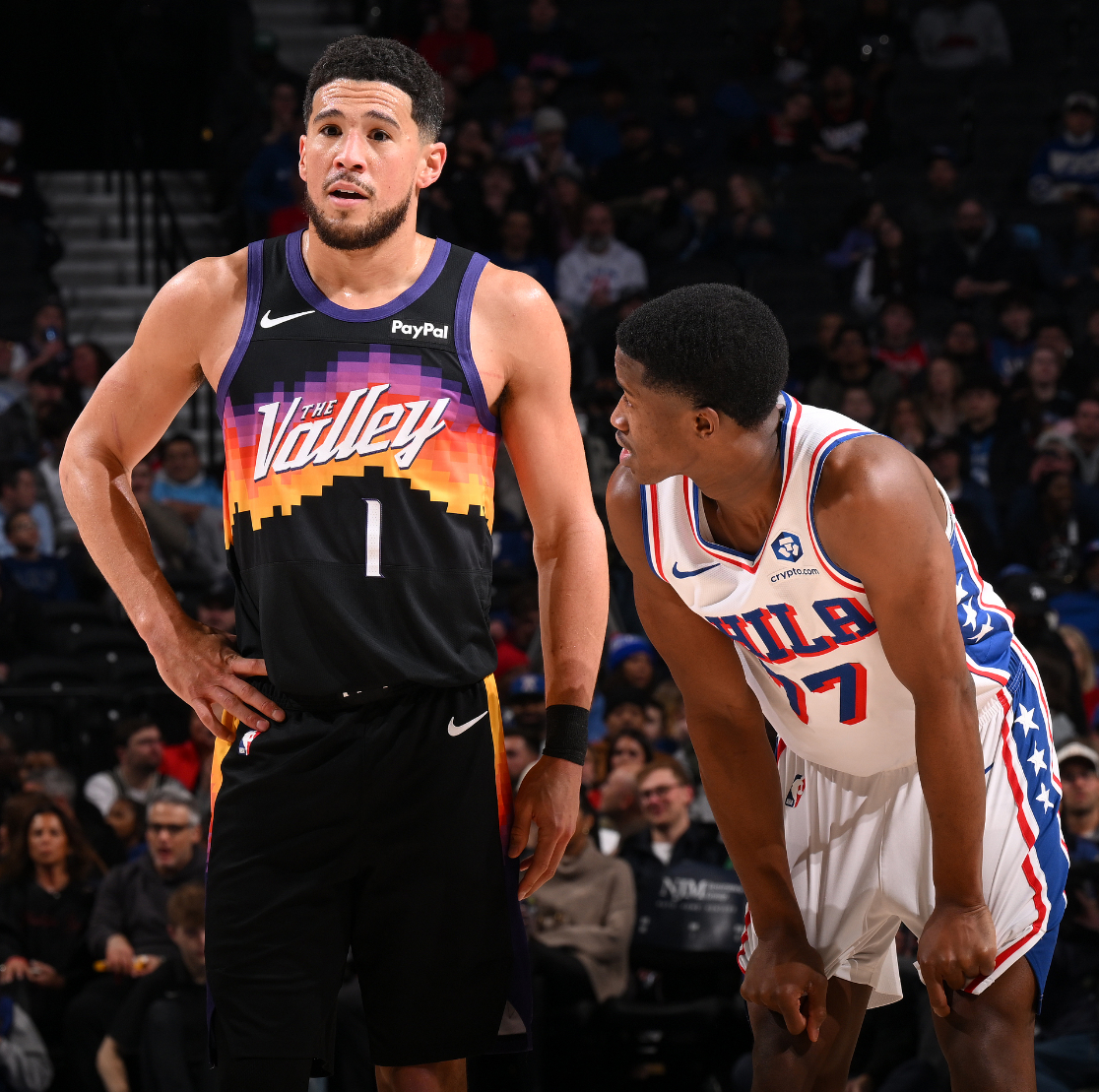 太阳反超湖人升西部第六!布克27+4引6人上双 马克西25中7狂打铁