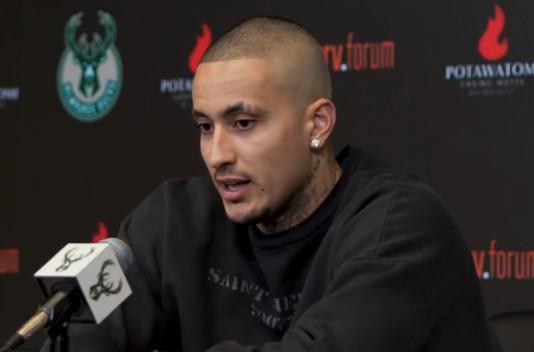 九游体育篮球赛事-库兹马谈一万分里程碑：这是我小时候的两个梦想之一